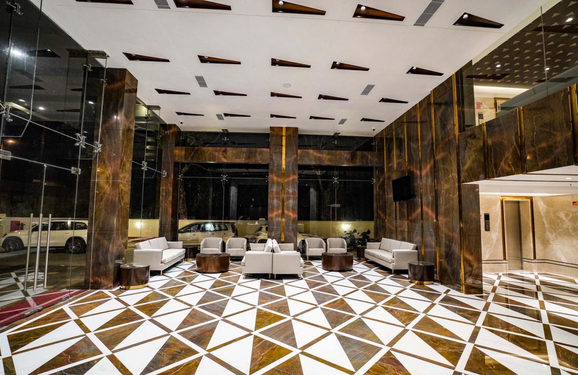 Uva Manish Hotel Kundapur Bagian luar foto