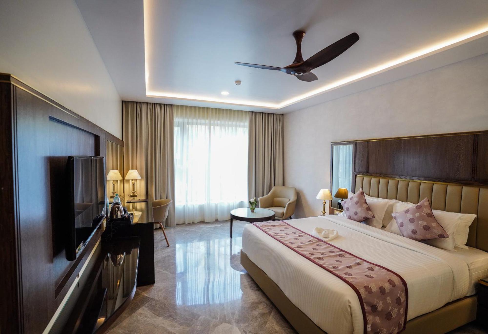 Uva Manish Hotel Kundapur Bagian luar foto