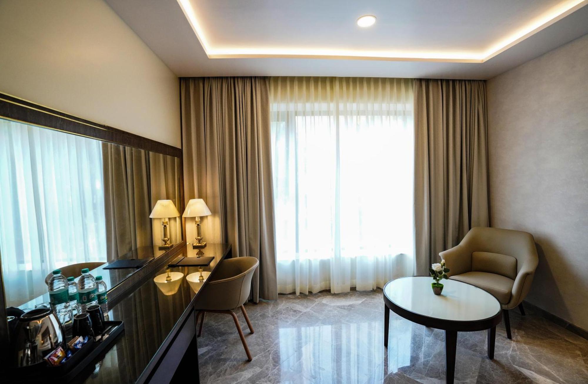 Uva Manish Hotel Kundapur Bagian luar foto