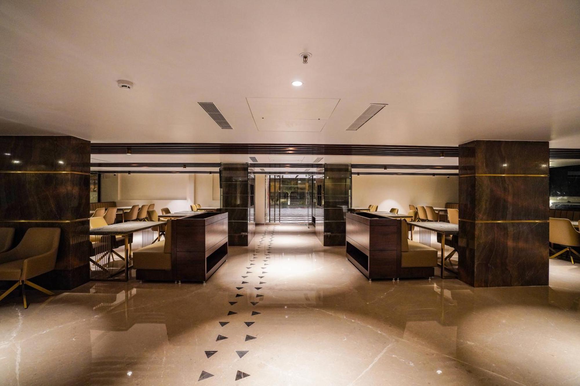 Uva Manish Hotel Kundapur Bagian luar foto