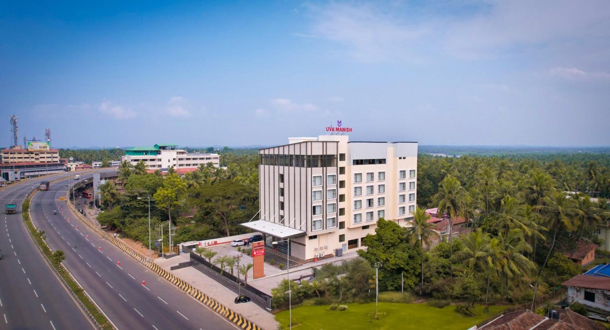Uva Manish Hotel Kundapur Bagian luar foto