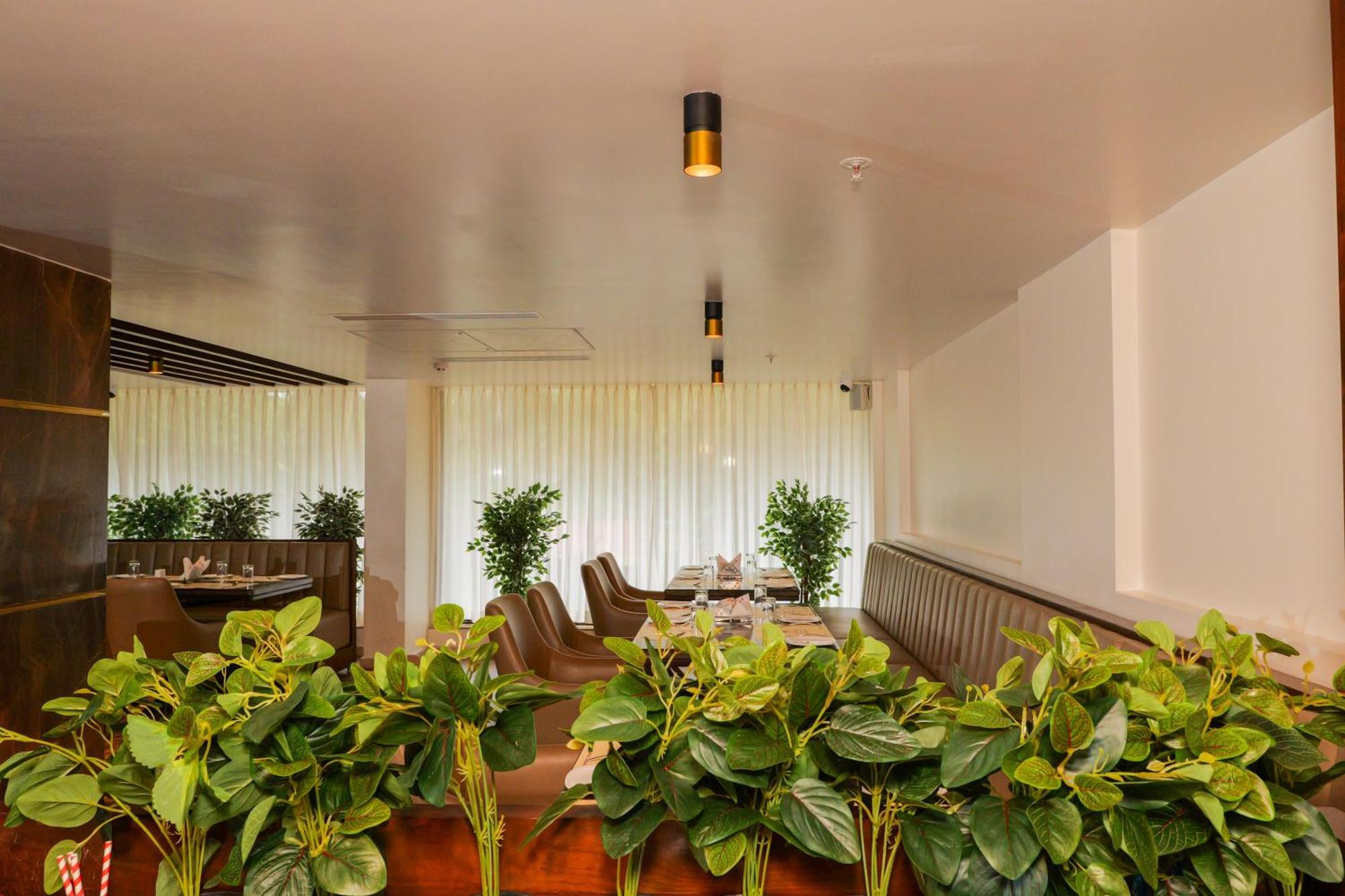 Uva Manish Hotel Kundapur Bagian luar foto